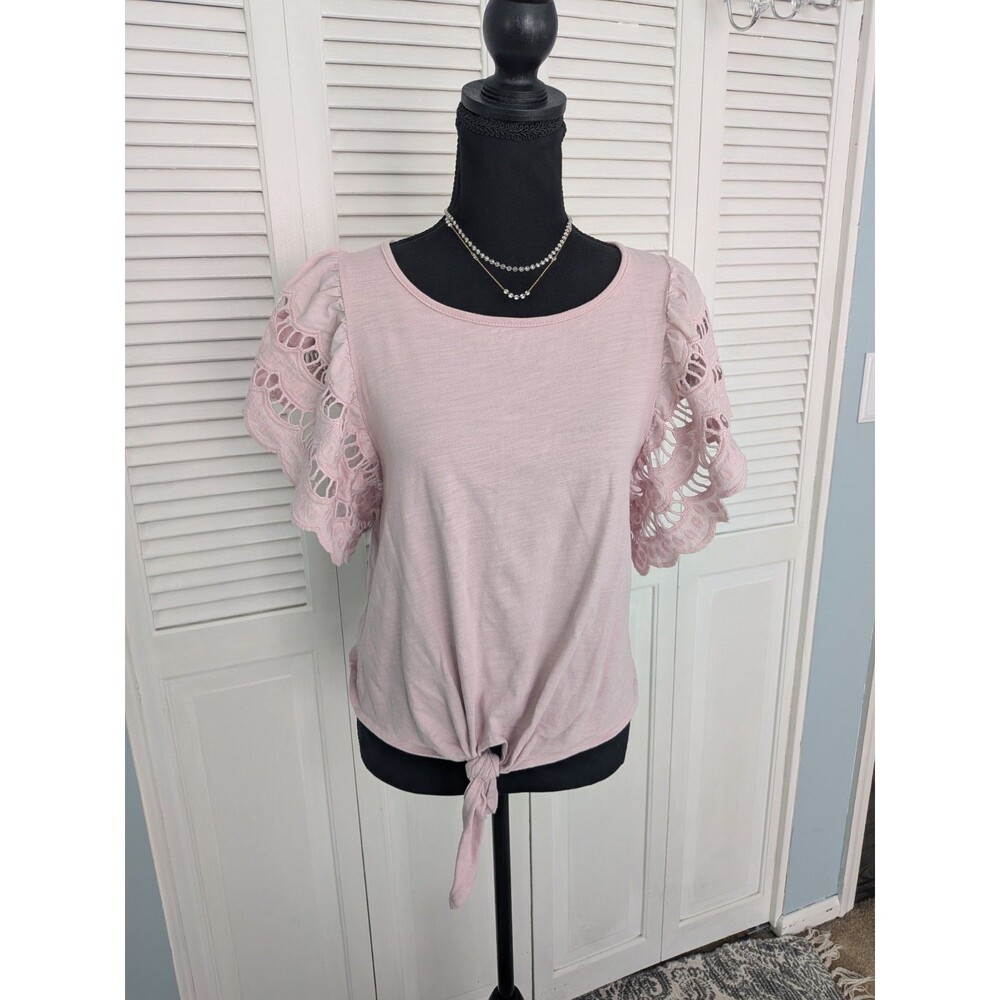 Blush Boutique Top Women's S Pink Eyelet Puff Ruffled Sleeves Tee Shirt Blouse